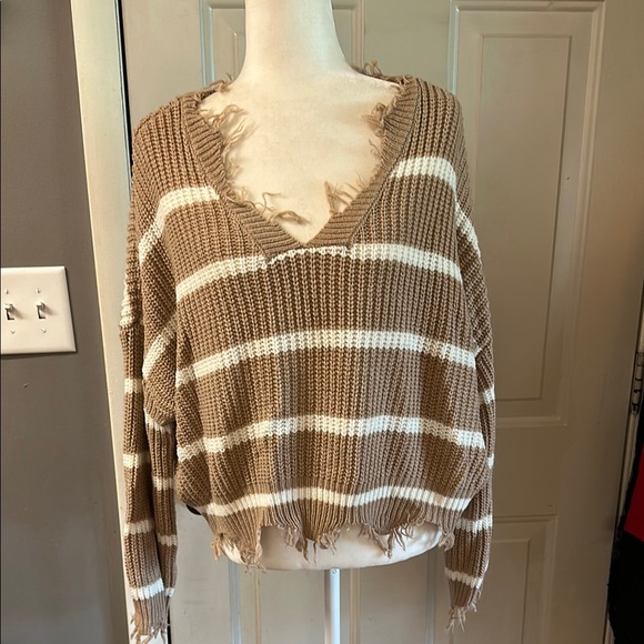 Rue21 Sweaters - Rue21 V-Neck Sweater Tan and White Ribbed Knit